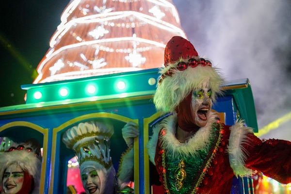 Decoração de natal na Praça do Papa, em Vitória por Vitor Jubini