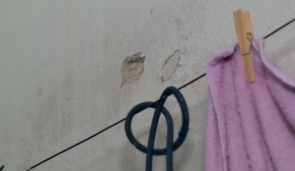 Marcas de tiros encontradas no bairro Jardim do Vale, em Vila Velha por Fabrício Christ