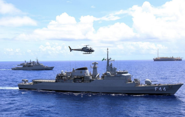 Navio-Patrulha Oceânico APA (P121) e a Fragata Independência (F44) estarão abertos para visitação no Porto de Vitória