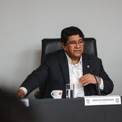 Mensagem defende que é "preciso virar a atual página de judicialização e instabilidade" no futebol
