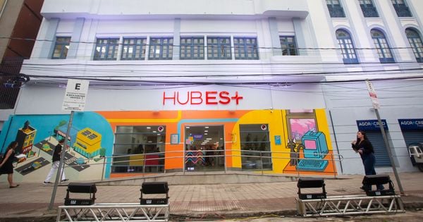 Localizado em Vitória, o Hub ES+ é um espaço aberto às ideias criativas, sendo o primeiro hub público do Espírito Santo