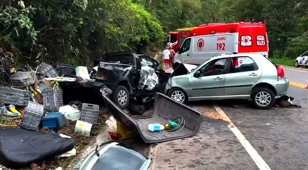 Polícia Rodoviária Federal (PRF) informou que a batida ocorreu no km 64 da rodovia em Marechal Floriano, na Região Serrana