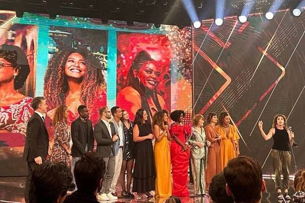 Elenco de 'Vai na Fé' se emociona com a eleição do prêmio Melhores do Ano