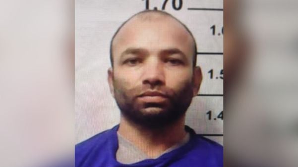Fabio José de Araújo  Tem 45 anos de idade e é conhecido também como 