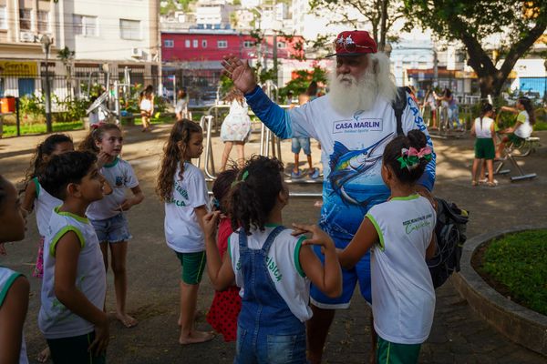Carlos Rubens Cortes do Santos trabalha como Papai Noel no Parque Moscoso, em Vitória