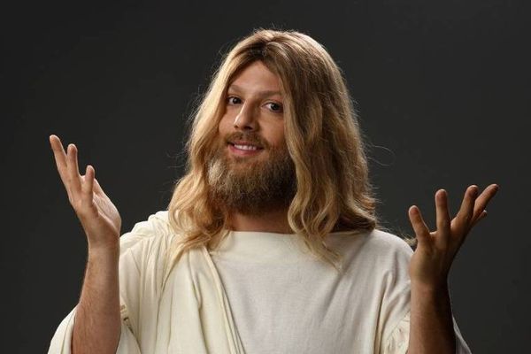 Fábio Porchat é Jesus no especial de fim de ano do Porta dos Fundos de 2020, 'Teocracia em Vertigem' 