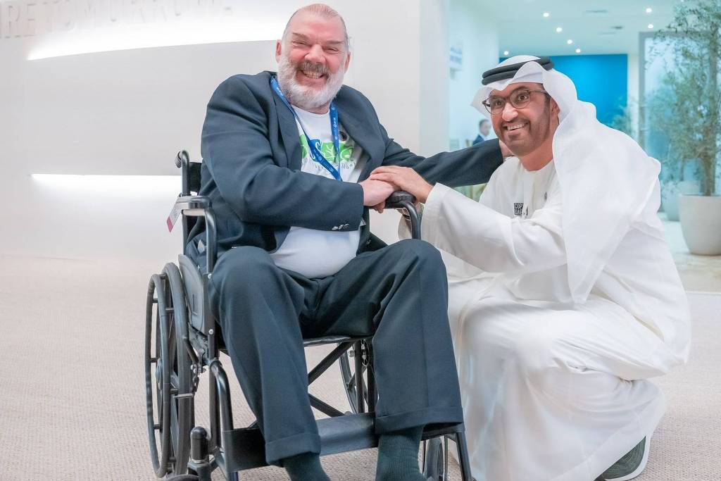 O médico Ricardo Affonso foi convidado para participar da COP28 e teve sua viagem para Dubai paga pelo próprio pelo sultão Al Jaber