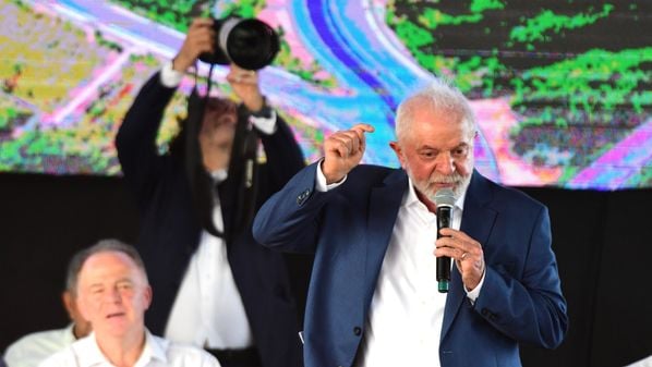 Presidente viria ao estado na sexta-feira (16). O governador Renato Casagrande (PSB) teria que correr contra o tempo para comparecer e ainda havia outra incógnita