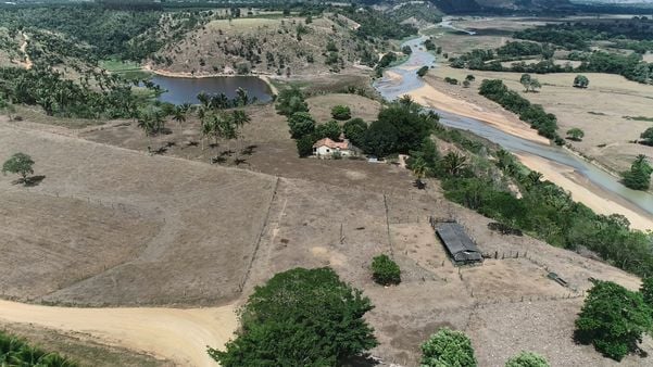 undefined por Raphael Verly