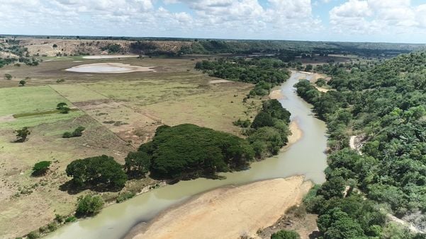 undefined por Raphael Verly