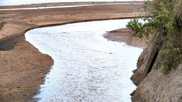 undefined por Raphael Verly