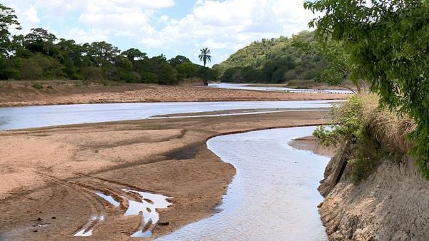 undefined por Raphael Verly