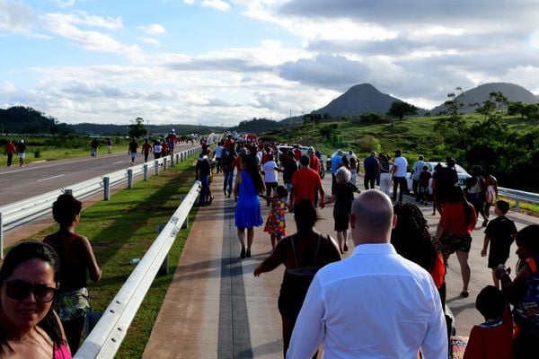 Inauguração do Contorno do Mestre Álvaro, na Serra, com a presença do presidente Luiz Inácio Lula da Silva por Fernando Madeira