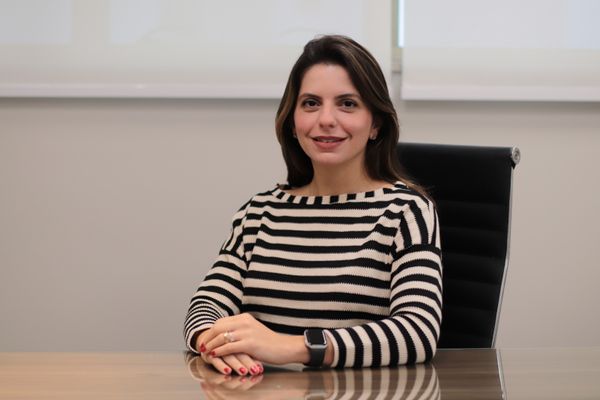 Angela Rambalducci DIRETORA COMERCIAL DA ÁGUA PEDRA AZUL