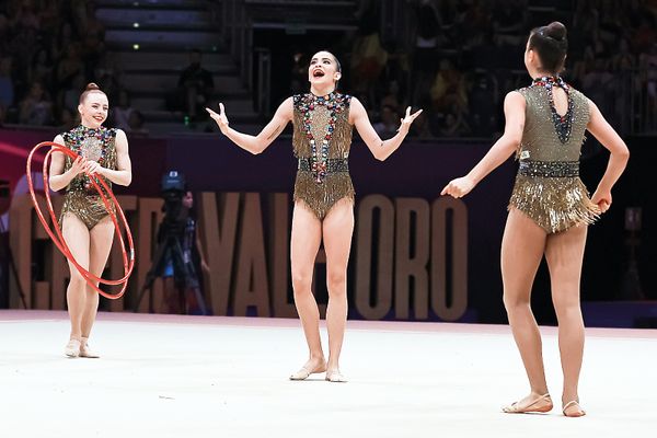 Durante apresentação com a seleção de ginástica rítmica por Acervo pessoal