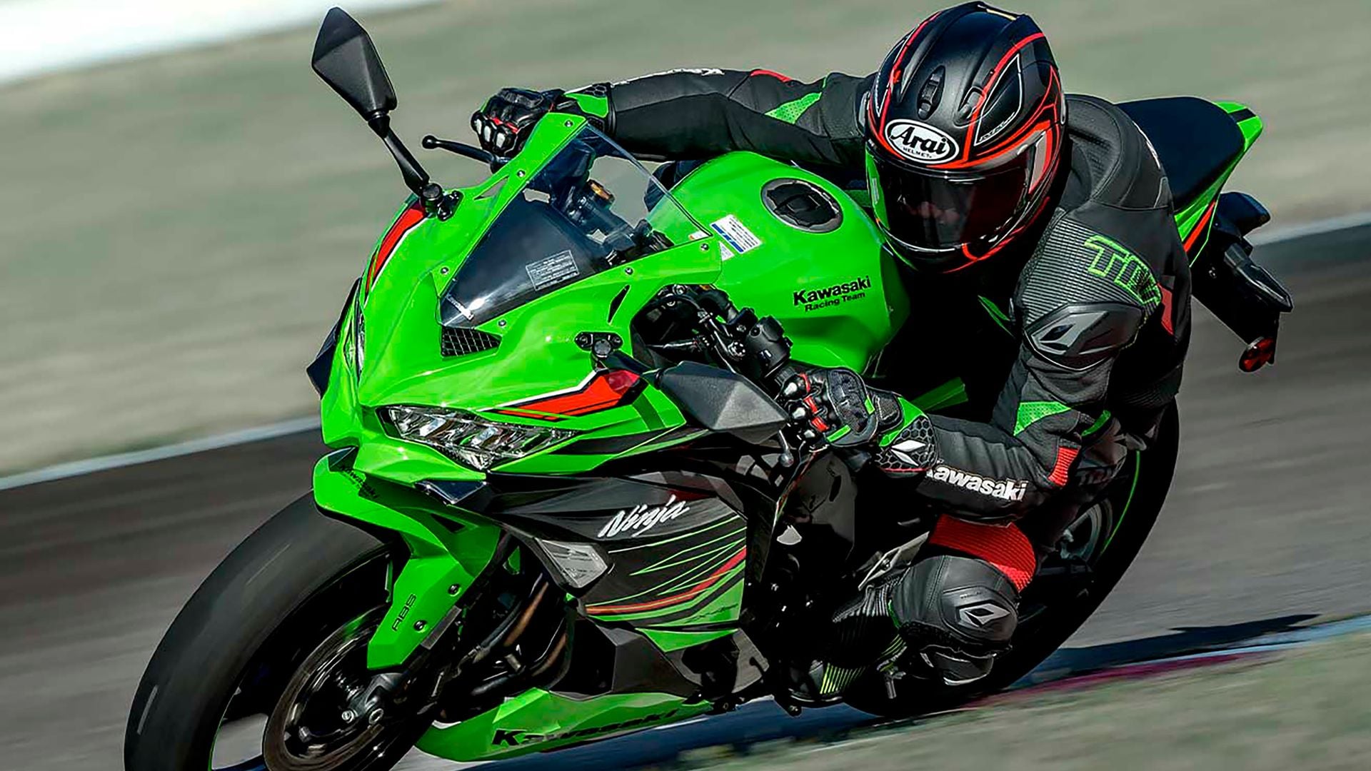Kawasaki Ninja ZX-4R chega para satisfazer os desejos dos