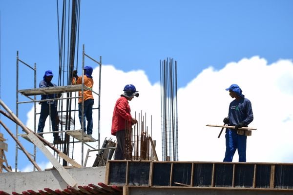 Trabalhadores da construção civil