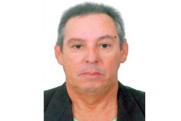 Ângelo Castro Cordeiro Lima foi encontrado no quintal de casa e com ferimentos na cabeça; o suspeito de cometer o crime foi autuado por homicídio