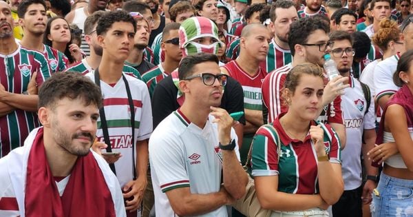 Fluminense foi derrotado por 4 a 0 para o Manchester City na final do torneio, mas os torcedores lotaram a Rua da Lama, em Jardim da Penha, para acompanhar a partida