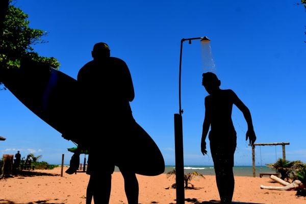 Especial verão - Praia de Jacaraípe, na Serra por Fernando Madeira