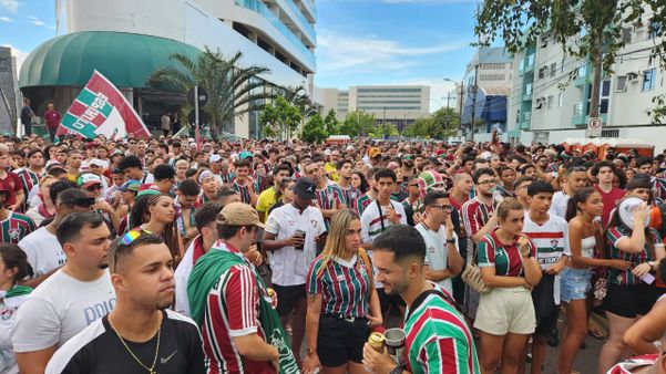 Torcedores do Fluminense estiveram na Rua da Lama para assistir a final do Mundial de Clubes 2023