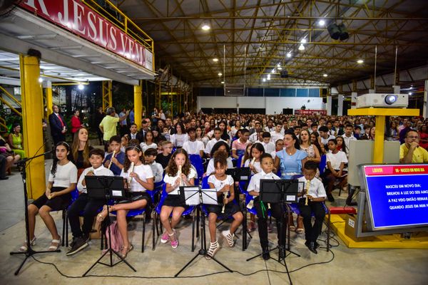 Formatura de instrumentistas e intérpretes de Libras da ICM por Rodrigo Gavini
