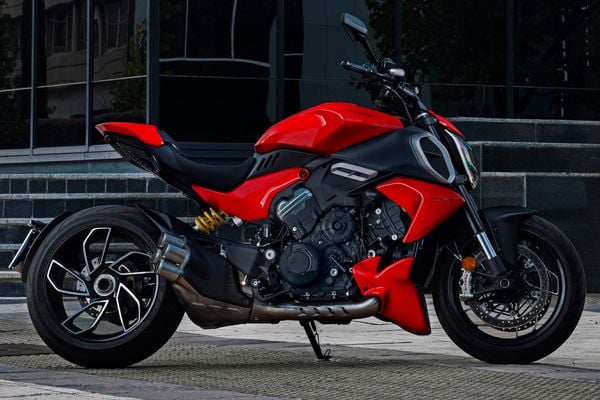 Ducati Diavel V4