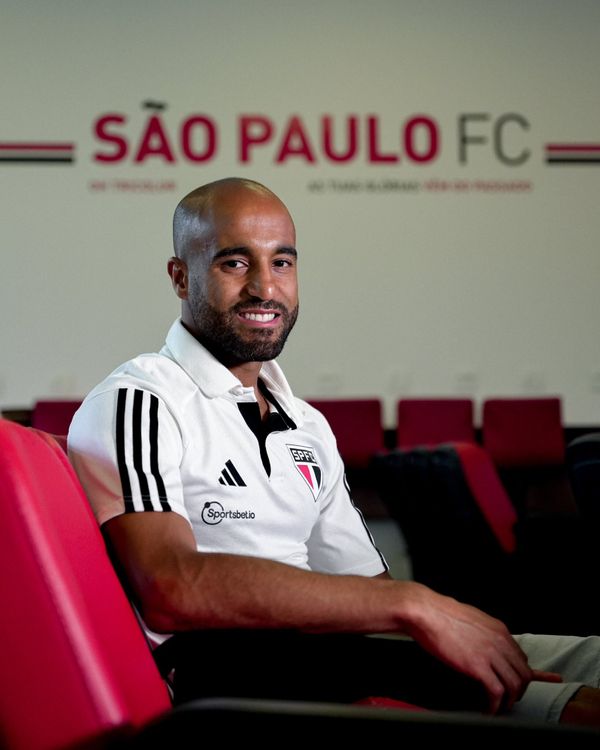 Lucas fica no São Paulo até 2026