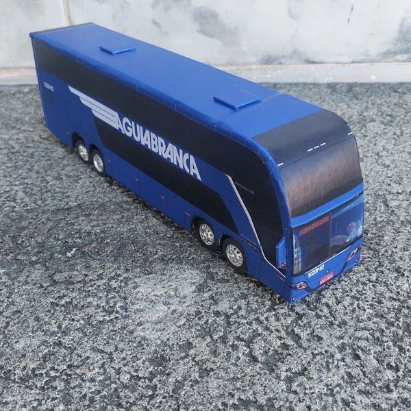 William de Oliveira faz sucesso nas redes sociais com reproduções de "busões" por Reprodução/Instagram/@wp_minibus
