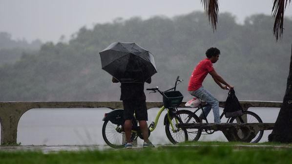 O aviso vale até as 10h de sexta-feira (9) e contempla 17 municípios, onde pode chover até 50 mm por dia