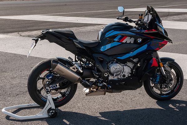 BMW M 1000 XR
