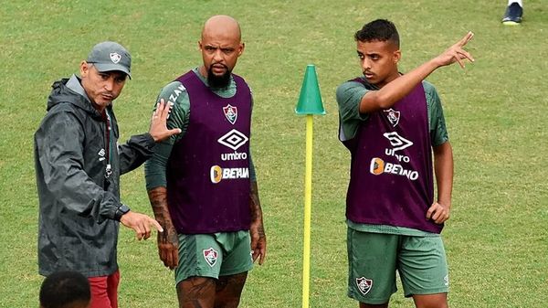 Felipe Melo já treinou ao lado de Davi Melo, seu filho, nos profissionais do Fluminense