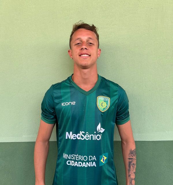 Galvão foi o autor do primeiro gol do Porto Vit´´oria 