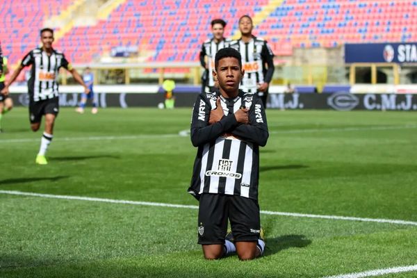 Savinho chegou na base do Atlético Mineiro aos 14 anos de idade