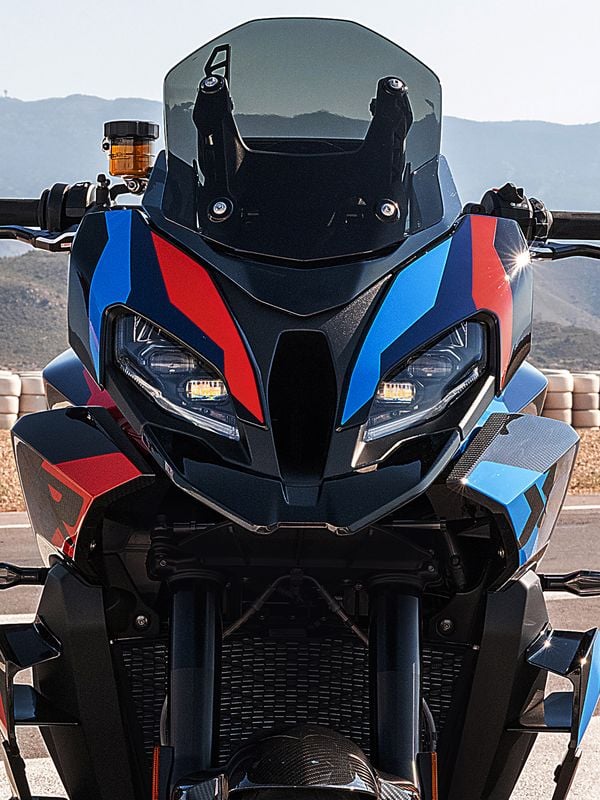BMW M 1000 XR