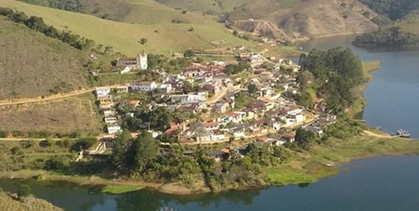 Um corpo ainda não identificado foi encontrado nesta quarta-feira, 3, em uma represa na região de Paraibuna e Natividade da Serra, no interior de São Paulo.