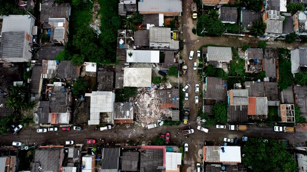 Casa explode em Barramares, Vila Velha por Fernando Madeira