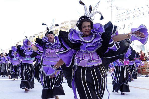 Desfile da escola de samba Chegou o que Faltava no Carnaval de Vitória 2023