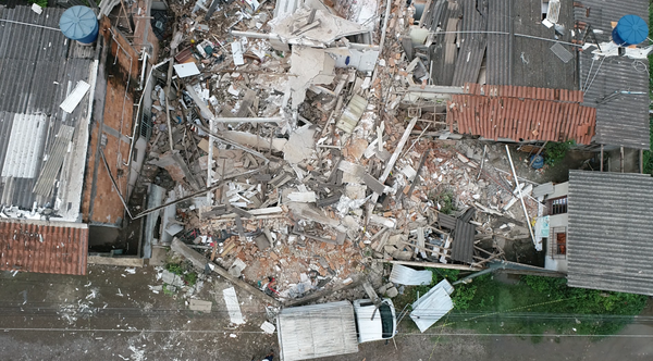 Imagens de drone mostram destruição em Barramares, Vila Velha