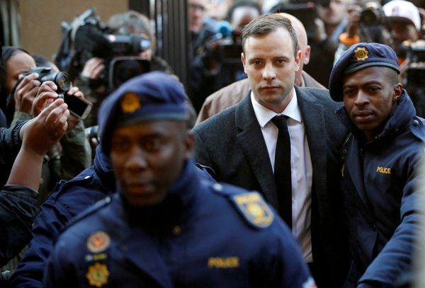 Oscar Pistorius cumpriu mais que a metade da sentença de 13 anos e cinco meses
