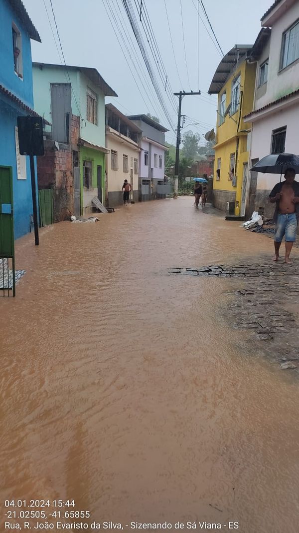 Ruas alagadas na quarta-feira (4) em São José do Calçado por Defesa Civil de São José do Calçado