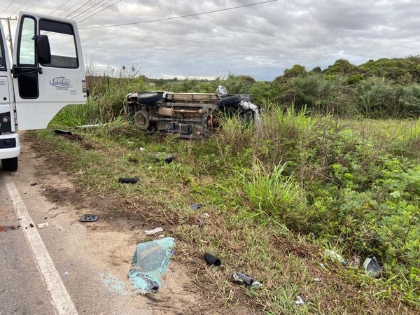 Casal de jovens morrem após grave acidente em Itapemirim por Divulgação – Polícia Militar