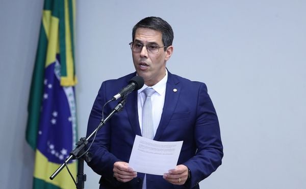 Deputado federal Amaro Neto (Republicanos) na Comissão de Comunicação