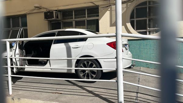 Passageiro morre após carro de aplicativo que vinha do RJ ser atacado em Vitória por Diony Silva