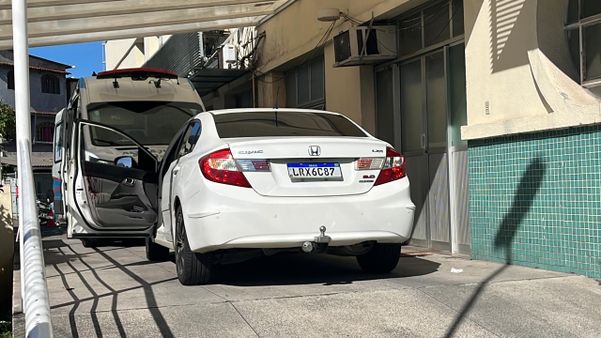 Passageiro morre após carro de aplicativo que vinha do RJ ser atacado em Vitória por Diony Silva