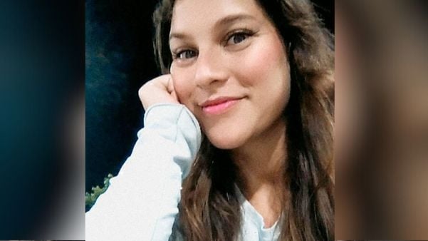 Íris Rocha de Souza, de 30 anos, morava na Serra e foi encontrada morta coberta por cal, em uma estrada de chão, em Alfredo Chaves