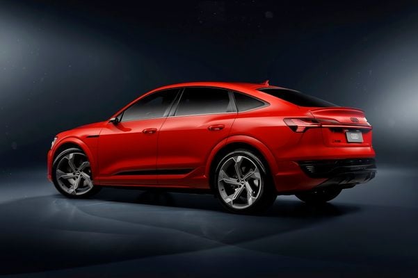 Versão esportiva: Audi SQ8 Sportback chega ao Brasil em 2024
