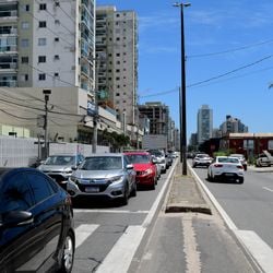 A previsão é de 12 meses de duração para a implantação das intervenções que vão estabelecer sentidos únicos na rodovia e na Avenida Saturnino Rangel Mauro