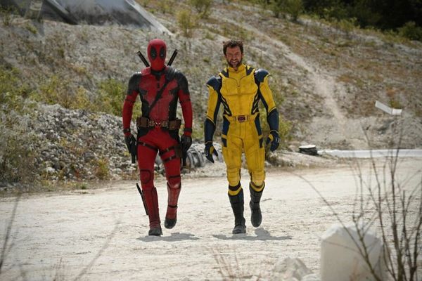 Cena do filme Deadpool 3, que estreia em 2024 