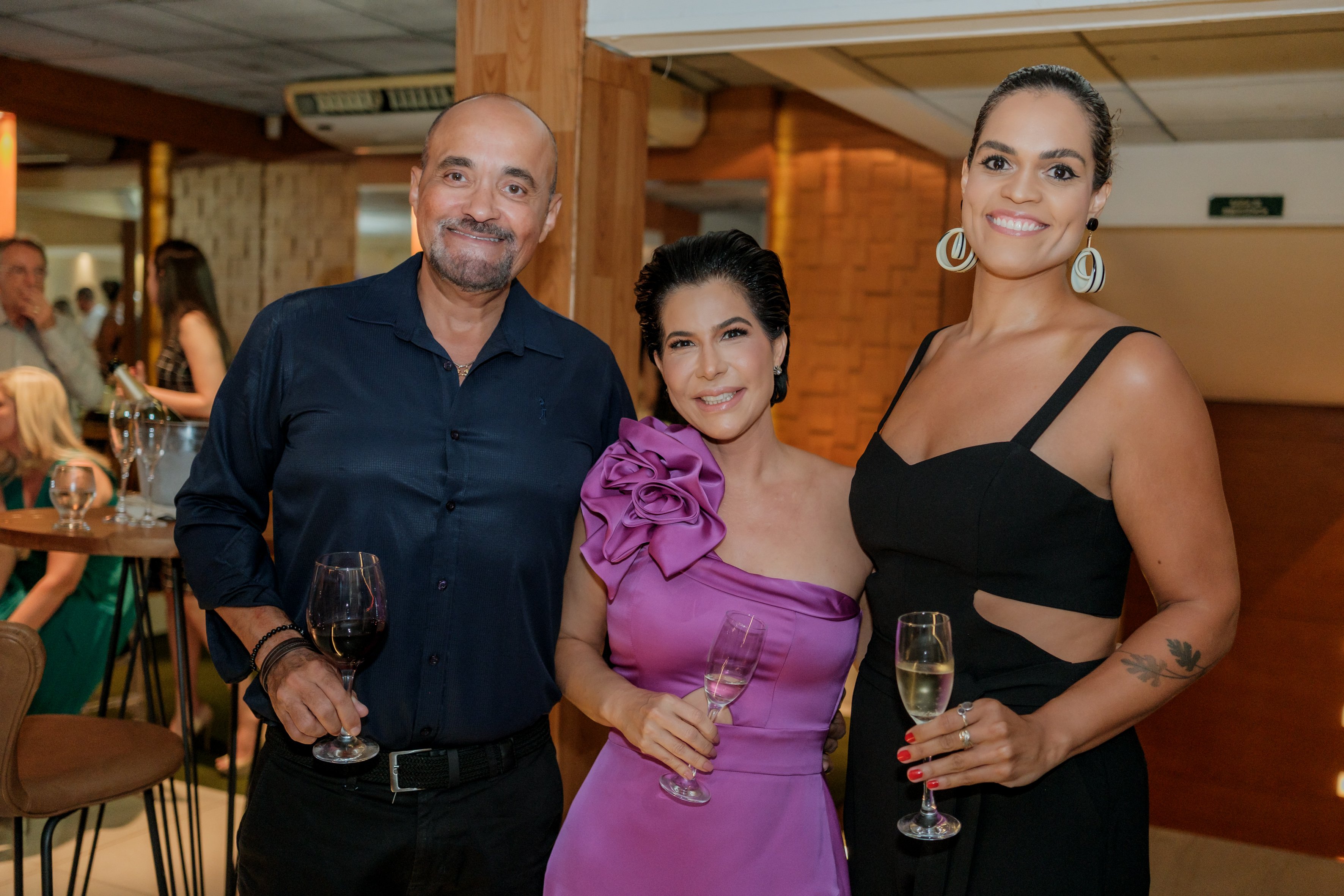 HZ Jéssica Polese celebra 50 anos com festa em Vitória; veja fotos